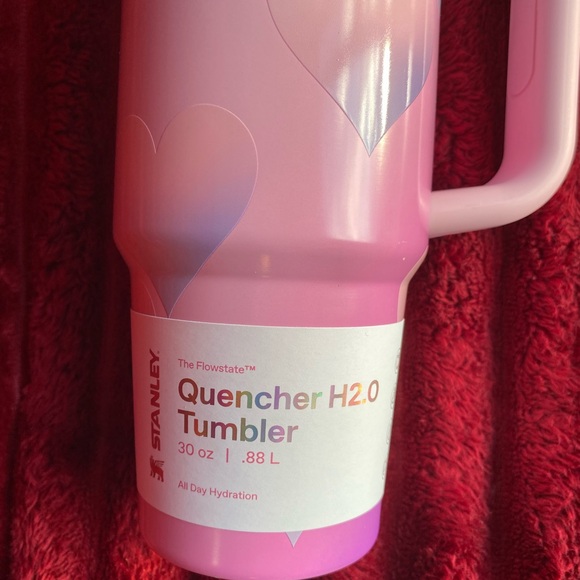 Stanley Pink Quencher 30 oz powder pink heart gradient tumbler w/ new topper - Picture 3 of 4
